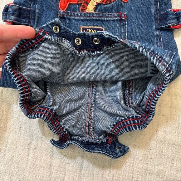 90’s Tigger Disney Baby Denim Jean Shortalls Overalls Vintage Size 0-3months - Picture 6 of 7